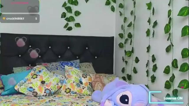 Image 10 of asenaesmee Stream on Chaturbate on 15 days ago