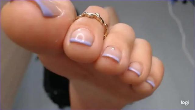 Image 2 of ash_nicefeet Stream on Chaturbate on 1 month ago