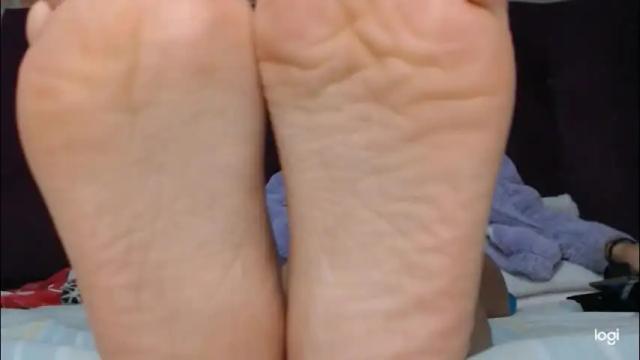 Image 2 of ash_nicefeet Stream on Chaturbate on 1 month ago