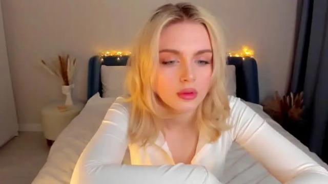 Image 3 of ashbunny_ Stream on Chaturbate on 14 months ago