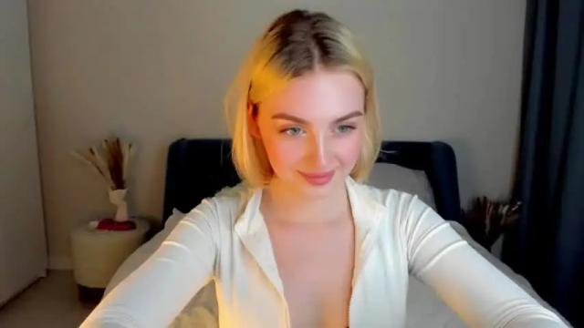 Image 10 of ashbunny_ Stream on Chaturbate on 14 months ago