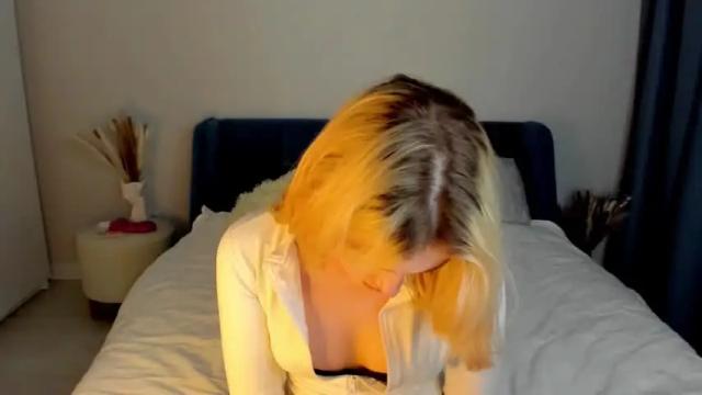 Image 2 of ashbunny_ Stream on Chaturbate on 14 months ago