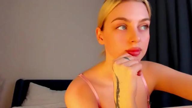 Image 10 of ashbunny_ Stream on Chaturbate on 14 months ago