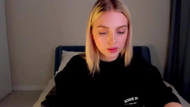 Image 2 of ashbunny_ Stream on Chaturbate on 13 months ago