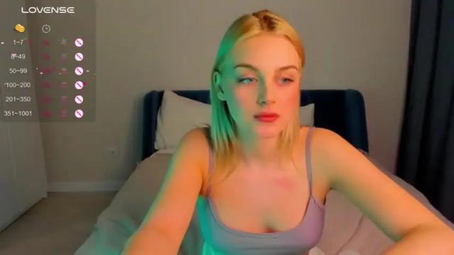 Image 4 of ashbunny_ Stream on Chaturbate on 13 months ago