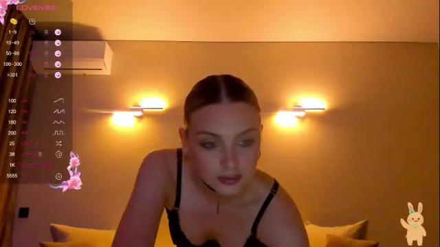 Image 12 of ashbunny_ Stream on Chaturbate on 6 days ago
