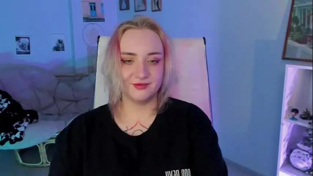 Image 12 of asheluck Stream on Chaturbate on 2 months ago