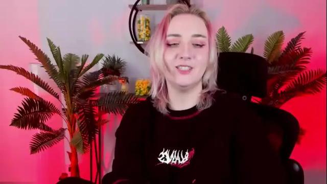 Image 12 of asheluck Stream on Chaturbate on 2 months ago