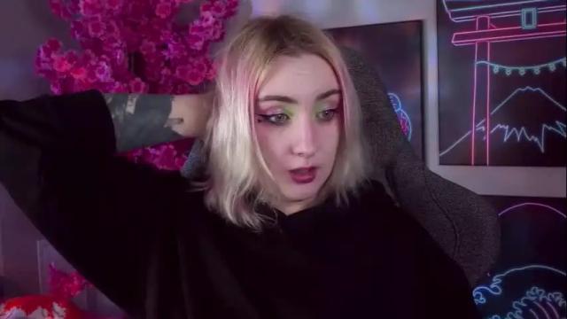 Image 12 of asheluck Stream on Chaturbate on 1 month ago
