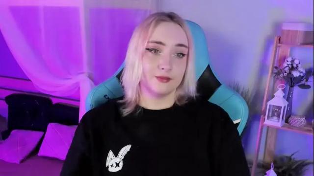 Image 12 of asheluck Stream on Chaturbate on 1 month ago
