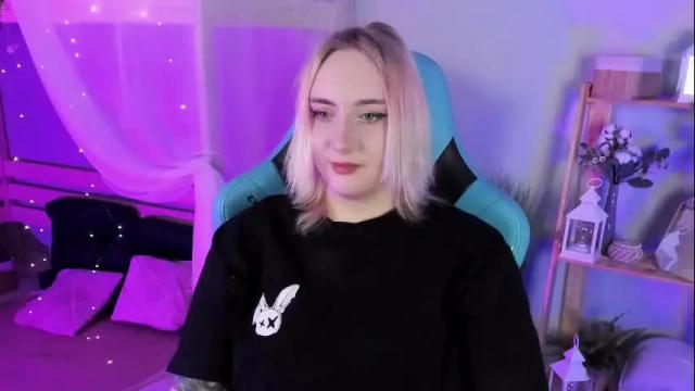 Image 4 of asheluck Stream on Chaturbate on 1 month ago