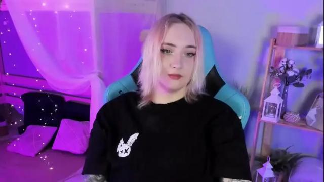Image 6 of asheluck Stream on Chaturbate on 1 month ago
