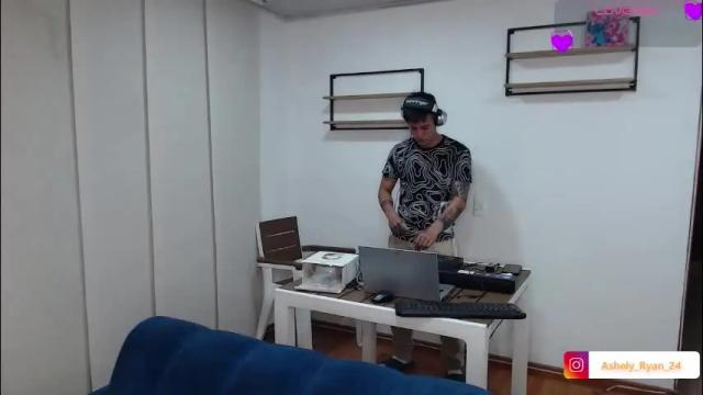 Image 8 of ashely_ryan24 Stream on Chaturbate on 13 days ago