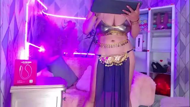 Image 2 of asheybakerx Stream on Chaturbate on 2 months ago