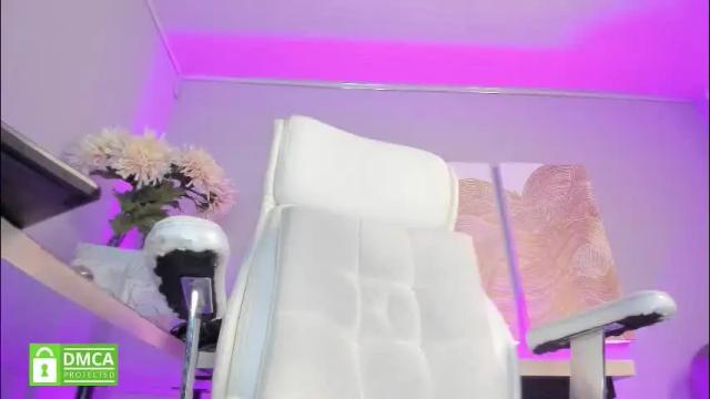 Image 3 of ashleey_thompsonn Stream on Chaturbate on 1 day ago