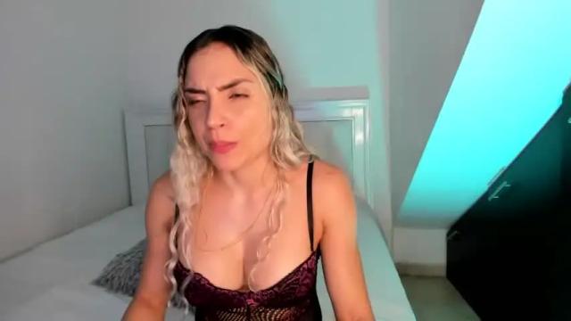 Image 8 of ashley_blair Stream on Chaturbate on 13 months ago