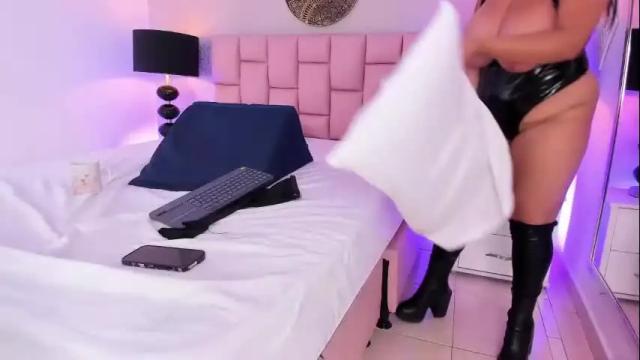 Image 6 of ashley_bruche Stream on Chaturbate on 20 days ago