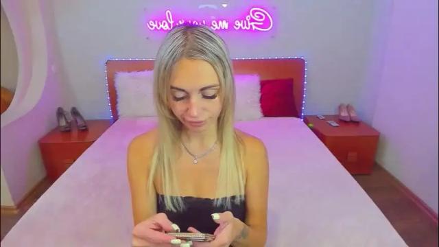 Image 8 of ashley_crashly Stream on Chaturbate on 11 days ago