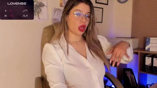 Image 3 of ashley_gaia Stream on Chaturbate on 14 months ago