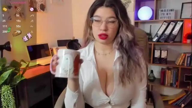 Image 6 of ashley_gaia Stream on Chaturbate on 3 months ago