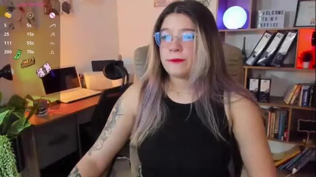 Image 4 of ashley_gaia Stream on Chaturbate on 3 months ago