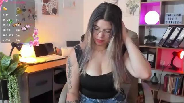 Image 7 of ashley_gaia Stream on Chaturbate on 2 months ago