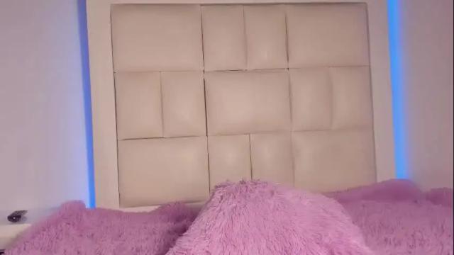 Image 6 of ashley_js Stream on Chaturbate on 1 month ago