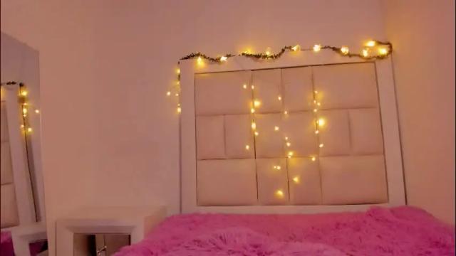 Image 6 of ashley_js Stream on Chaturbate on 1 month ago