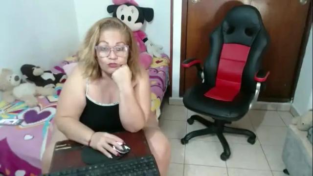 Image 11 of ashley_pink11 Stream on Chaturbate on 1 month ago