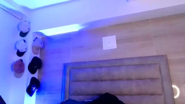 Image 2 of ashley_starkk Stream on Chaturbate on 16 months ago