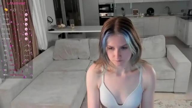 Image 12 of ashleyarras Stream on Chaturbate on 13 months ago