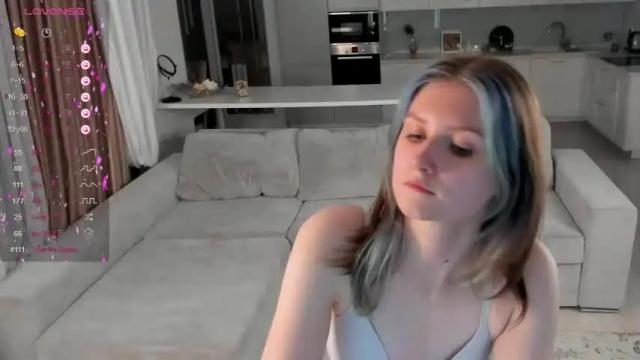 Image 8 of ashleyarras Stream on Chaturbate on 13 months ago