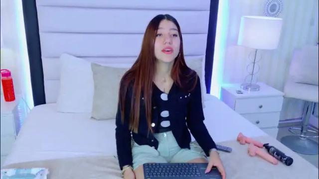 Image 7 of ashleyroberh Stream on Chaturbate on 2 months ago