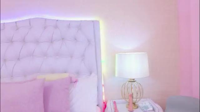 Image 7 of ashleyroberh Stream on Chaturbate on 17 days ago