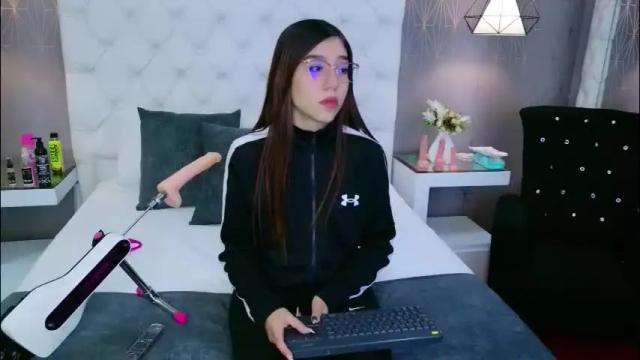 Image 4 of ashleyroberh Stream on Chaturbate on 4 days ago