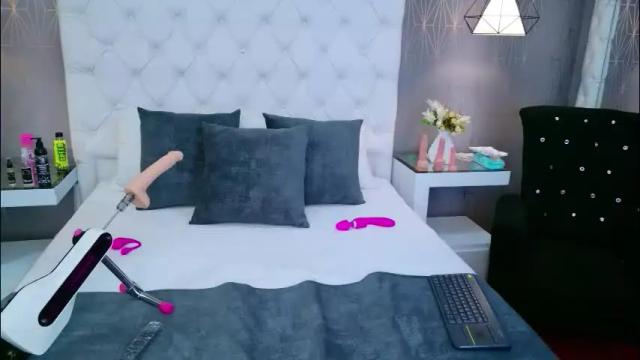 Image 6 of ashleyroberh Stream on Chaturbate on 4 days ago