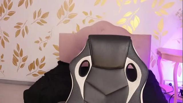 Image 10 of ashleyvalirya Stream on Chaturbate on 1 month ago