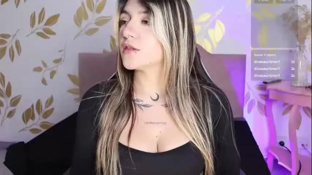 Image 7 of ashleyvalirya Stream on Chaturbate on 1 month ago