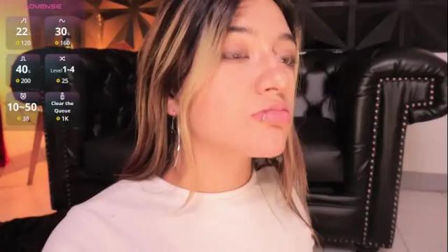 Image 8 of ashleyvalirya Stream on Chaturbate on 1 month ago