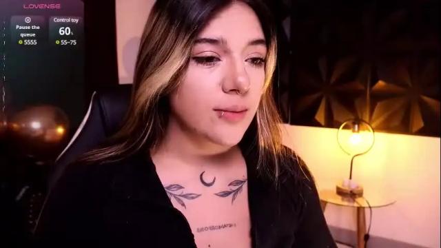 Image 8 of ashleyvalirya Stream on Chaturbate on 15 days ago