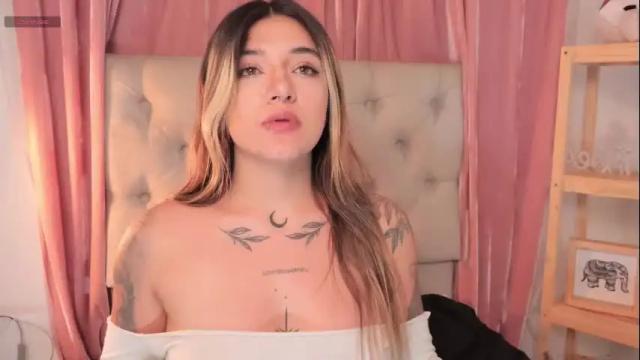 Image 10 of ashleyvalirya Stream on Chaturbate on 14 days ago