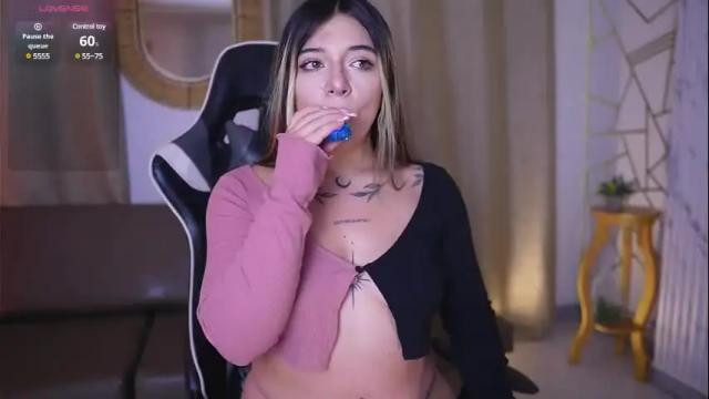 Image 3 of ashleyvalirya Stream on Chaturbate on 10 days ago
