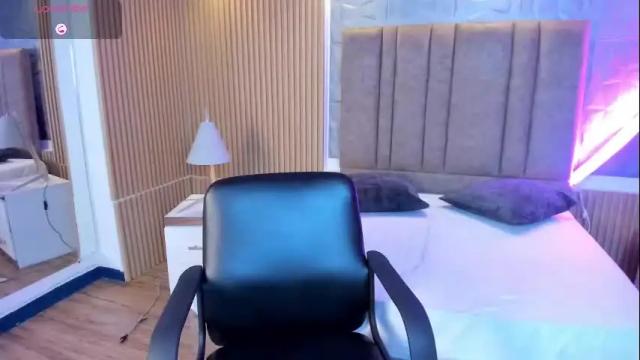 Image 7 of ashleyy_collinss Stream on Chaturbate on 5 days ago