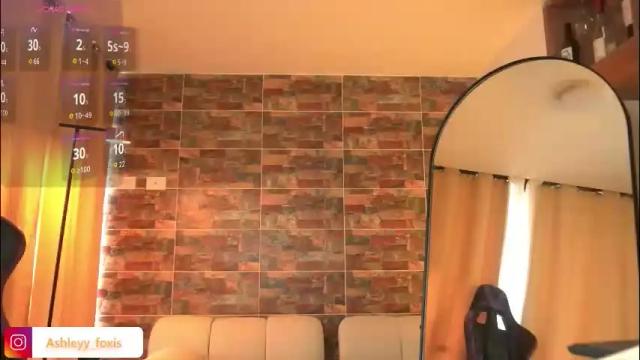 Image 6 of ashleyyfox_ Stream on Chaturbate on 2 months ago