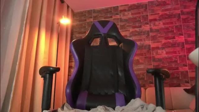 Image 2 of ashleyyfox_ Stream on Chaturbate on 1 month ago