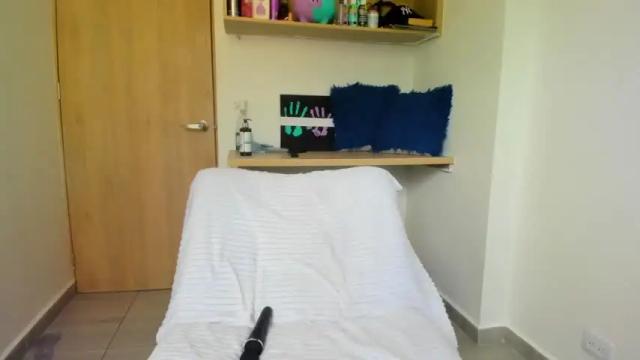 Image 8 of ashly_0b Stream on Chaturbate on 13 months ago
