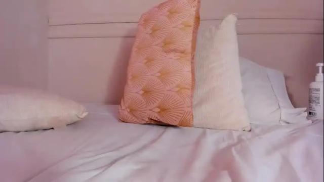 Image 2 of ashly_glow Stream on Chaturbate on 2 months ago