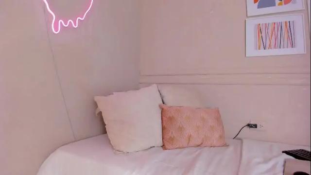 Image 2 of ashly_glow Stream on Chaturbate on 2 months ago