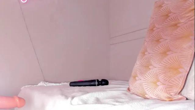 Image 2 of ashly_glow Stream on Chaturbate on 2 months ago