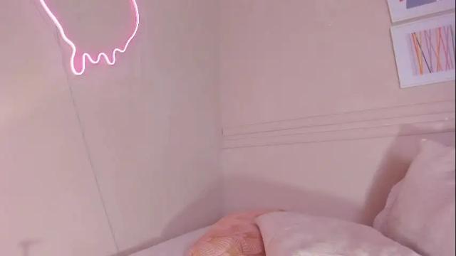 Image 12 of ashly_glow Stream on Chaturbate on 2 months ago